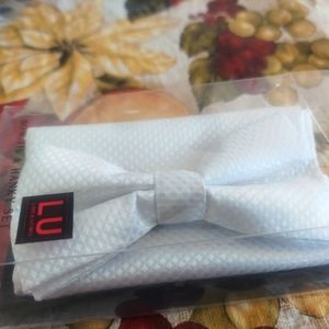 White Linea Uomo Bow Tie And Hanky Set